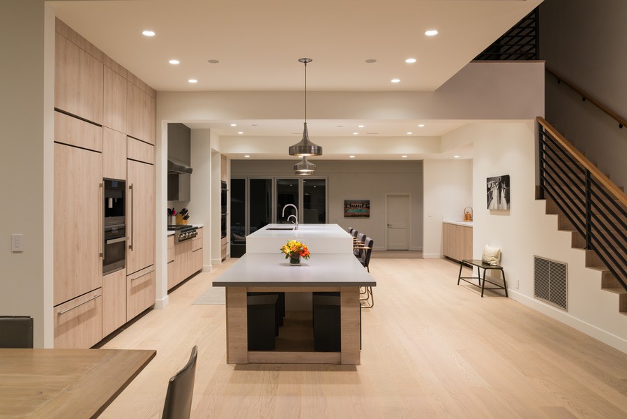 show-off-every-detail-with-stunning-true-to-life-lighting